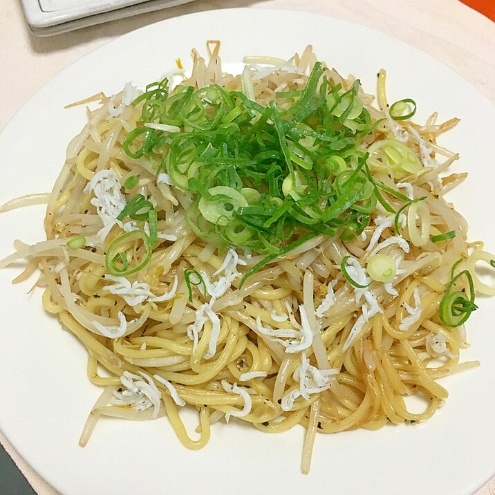 じゃこともやしの麺つゆペッパー焼きそば♡